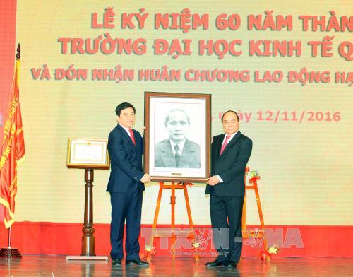 Phát triển Đại học Kinh tế quốc dân thành đại học định hướng nghiên cứu 